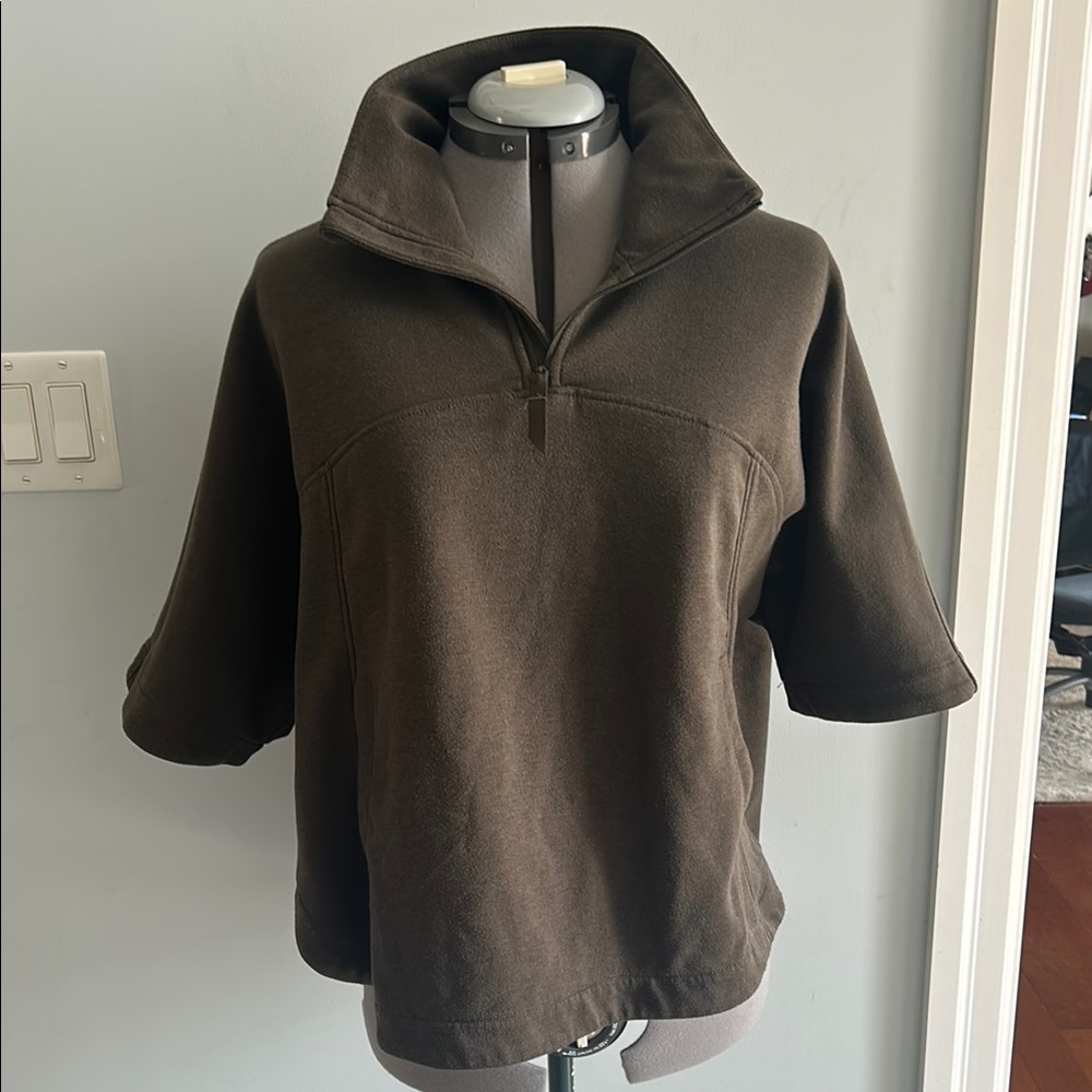 Slacker Short Sleeve Poncho - Women's  Medium
